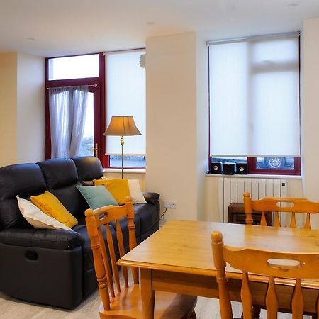 The Old Post Office Apartment Ренвейл Екстериор снимка