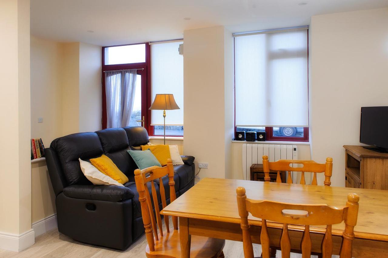 The Old Post Office Apartment Ренвейл Екстериор снимка